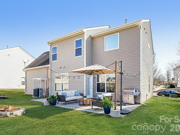 2nd image of 8351 Rolling Meadows Ln