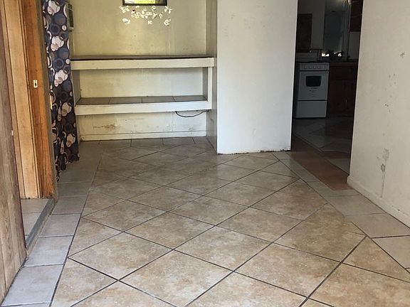 4th image of 2185 56th Ave