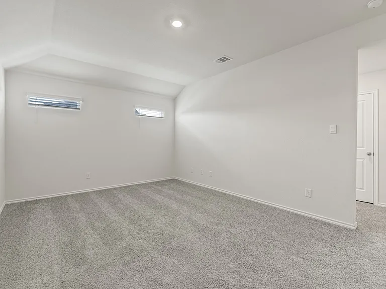 1574 Brooke Dr — Photo 5