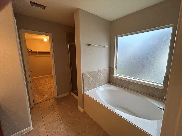 5410 Spring Oak Dr — Photo 10