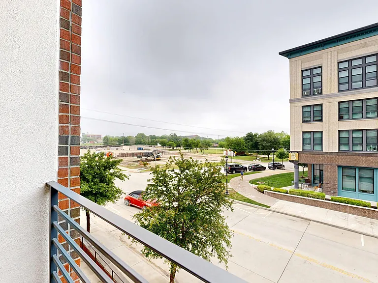 Central Square at Frisco — Photo 116