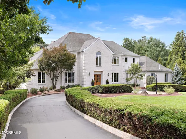 7 Twin Lakes Drive, Manalapan, NJ 07726