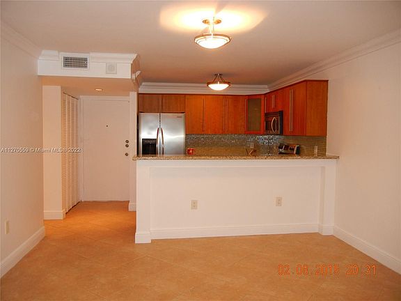 2nd image of 401 Ocean Dr APT 1024