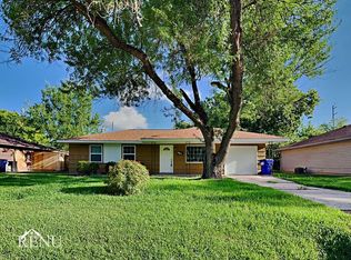 408 Bluebell St, Highlands, TX 77562