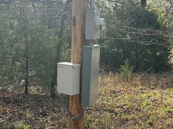 4th image of 17 Holiday Rd