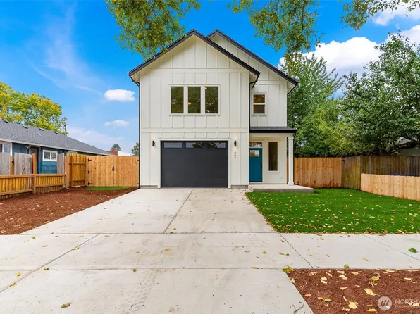 1209 S 6th Avenue, Kelso, WA 98626