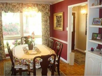 3rd image of 8501 Heatherwood Dr
