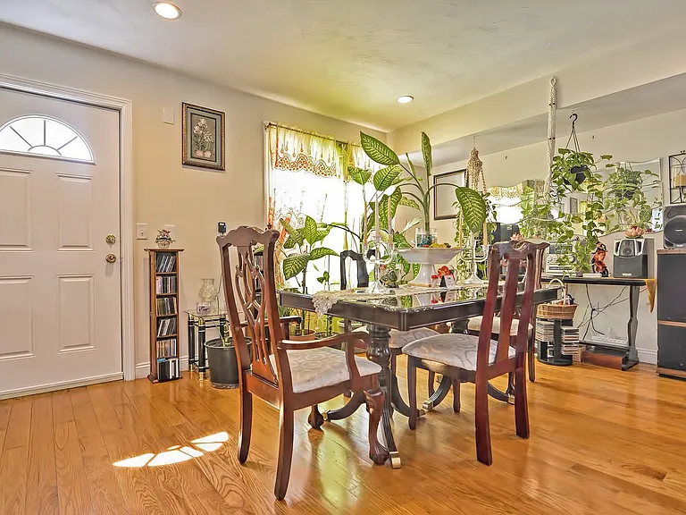 45 Nightingale St #B — Photo 27