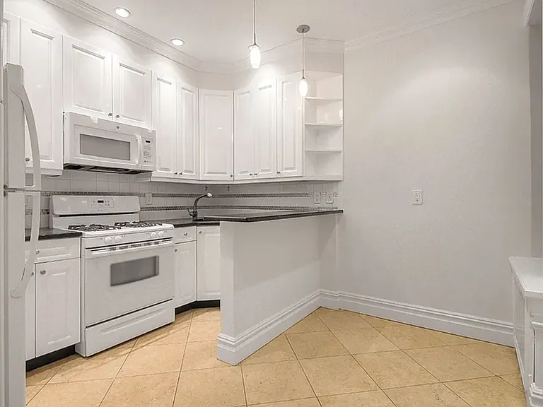 76 W 86th St #3F — Photo 3