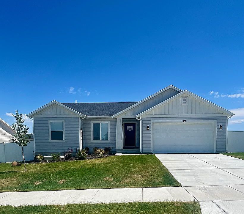 1st image of 1167 W Wildflower Dr
