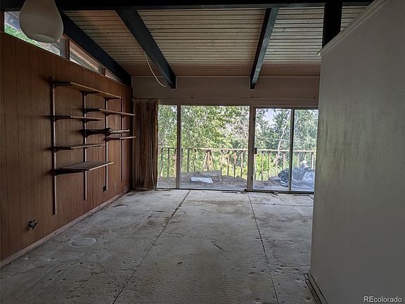 5th image of 950 S Foothill Drive