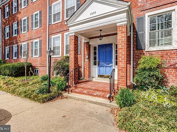 2nd image of 3059 S Buchanan St APT A2