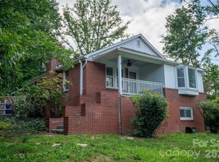 1271 Upper Brush Creek Rd, Fairview, NC 28730