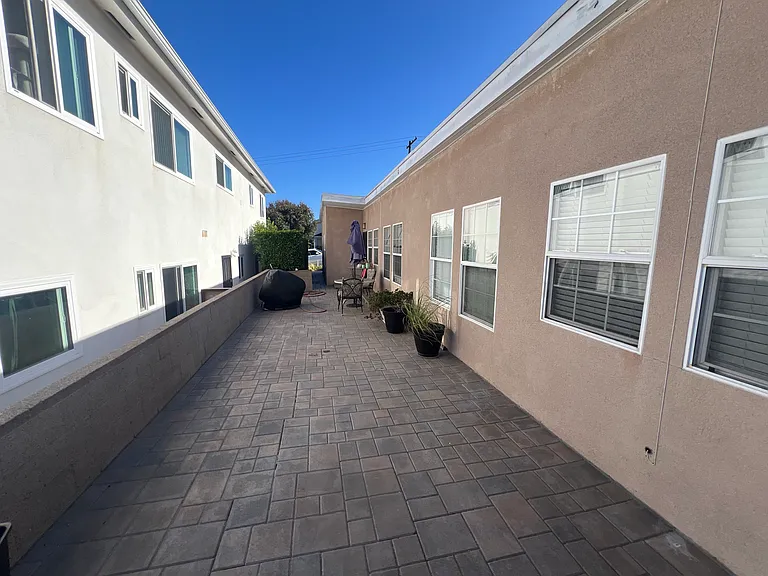 746 W 27th St #746 — Photo 9