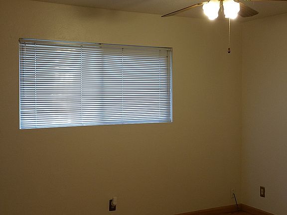 5th image of 1711 S Encina St
