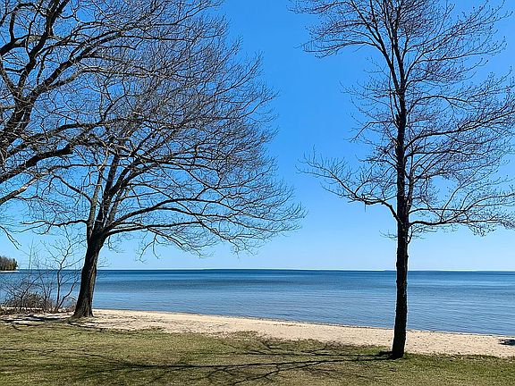 100’ of beautiful sand beach