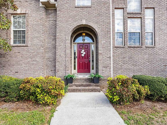 2nd image of 9643 Ridge Way