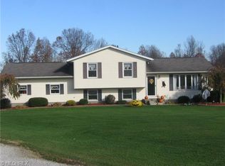 8969 Gilbert Rd, Ravenna, OH 44266