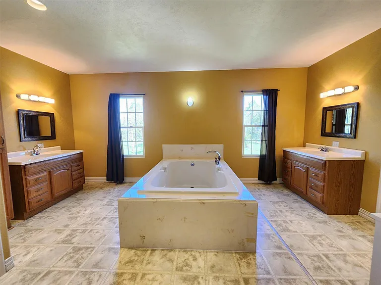 115 Oak Colony Dr — Photo 40