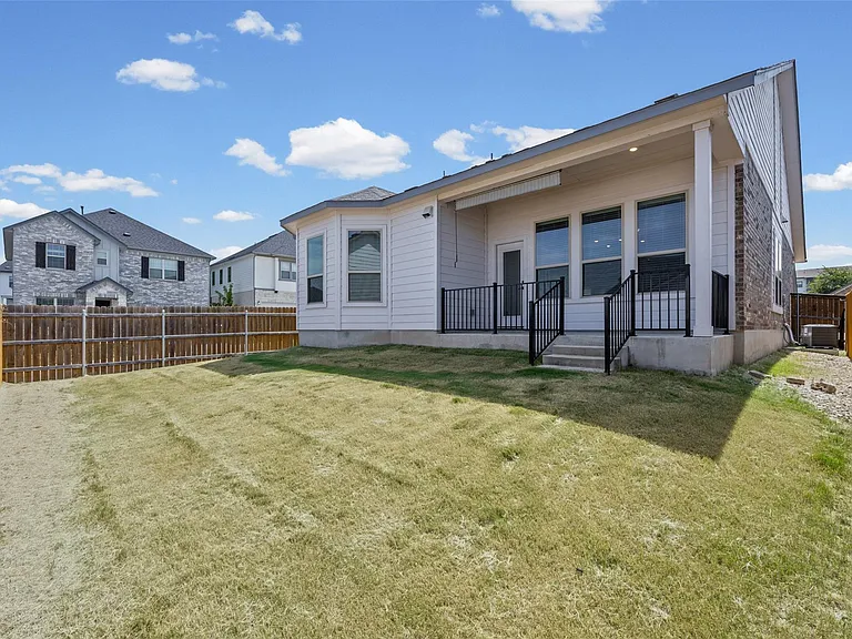12900 Bloomington Dr — Photo 21