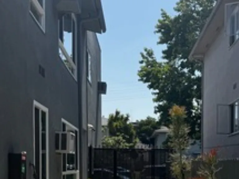 103 N Hayworth Ave #4 — Photo 32