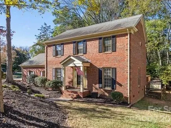 9250 Deer Spring Ln, Charlotte, NC 28210