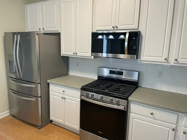 kitchen - new appliances. range with air fryer built in.