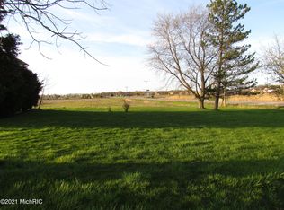 123 W Glenlord Rd, Saint Joseph, MI 49085