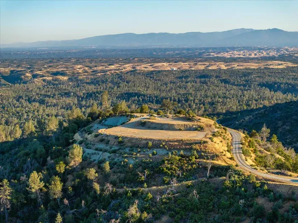 Middletown Park Dr, Redding, CA 96001