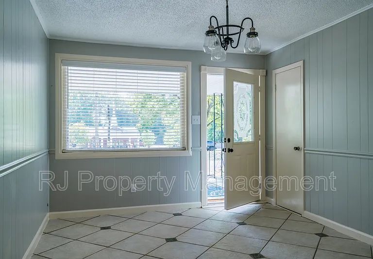 5998 Polk St — Photo 6