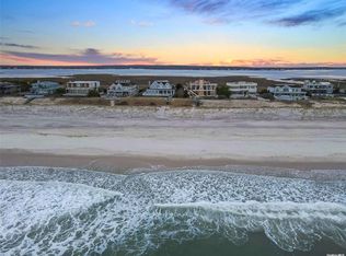 45 Dune Rd, E Quogue, NY 11942