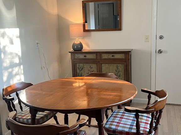 4th image of 70 Carroll Ave Unit 1101