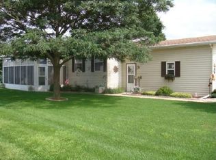 406 E Wood Ln, Belvidere, IL 61008