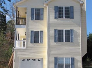 104 Crossbill Dr, Simpsonville, SC 29680