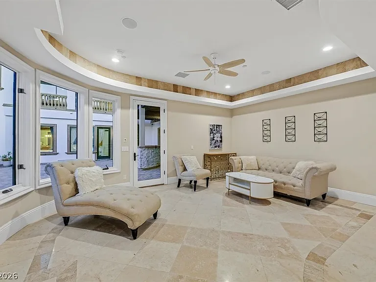 8 Rue Mediterra Dr — Photo 64