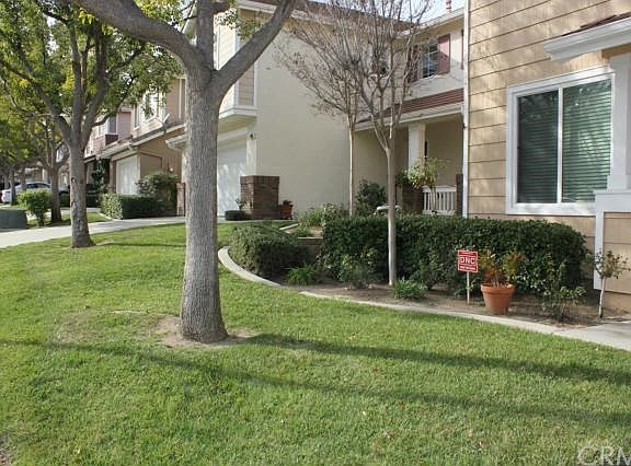 2nd image of 4892 Petersen St