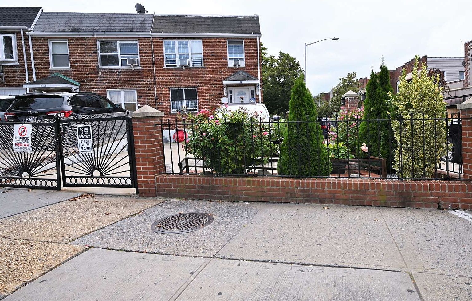 96 02 Astoria Boulevard Flushing NY 11369 Zillow