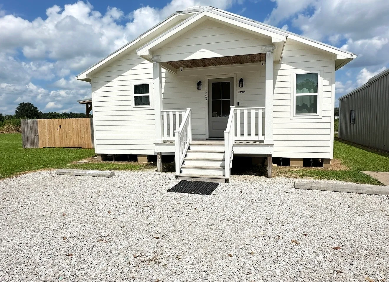 2 bed, 1180 sqft, $1,700 — Photo 1