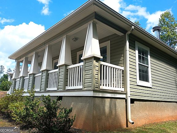 3rd image of 105 Bob White Ln