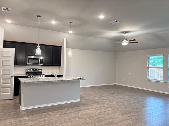 2nd image of 2608 Rambling Rd