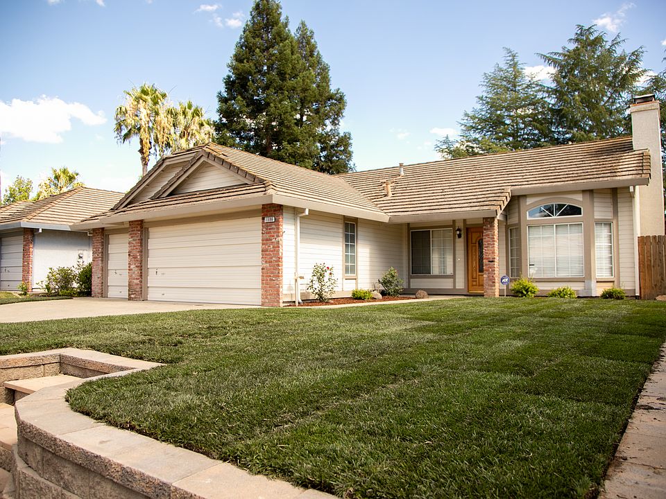 1st image of 1596 Steinbeck Dr
