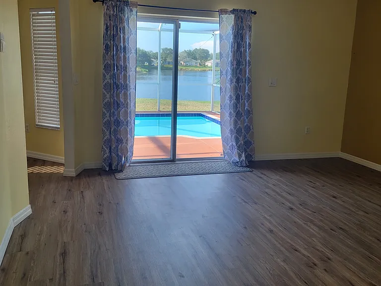 1324 Franford Dr — Photo 12