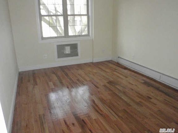 4th image of 1726 E 93rd St