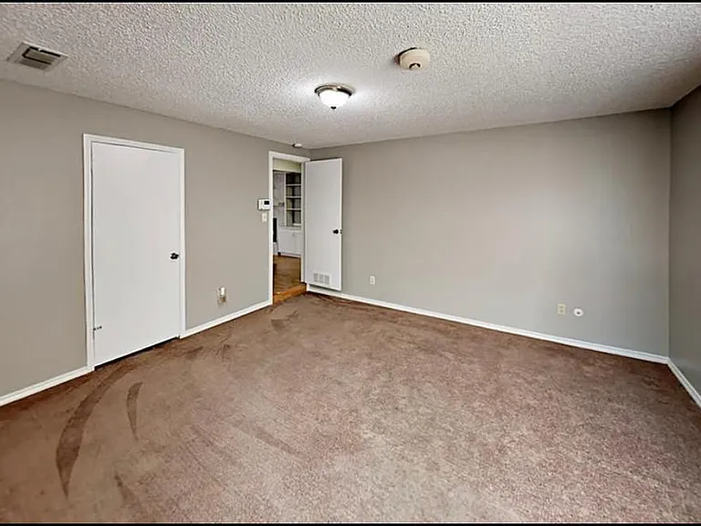 3710 Moselle Dr — Photo 15