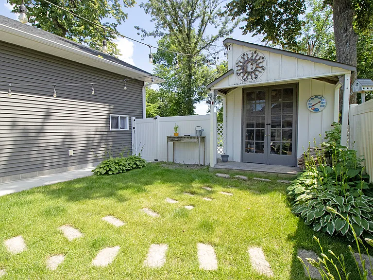 3935 Donnelly Dr NW — Photo 8