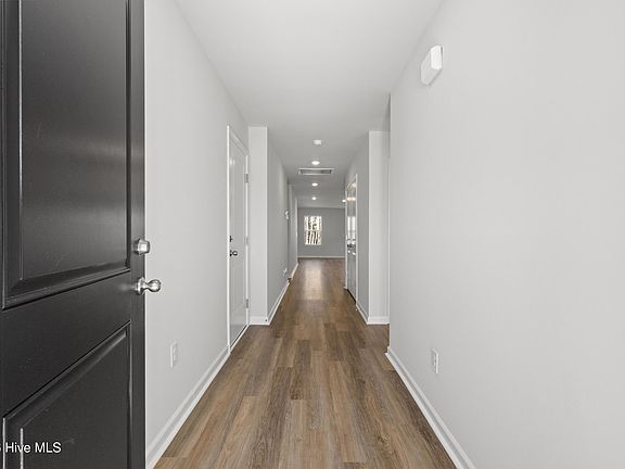 4th image of 7091 Woodline Drive SW