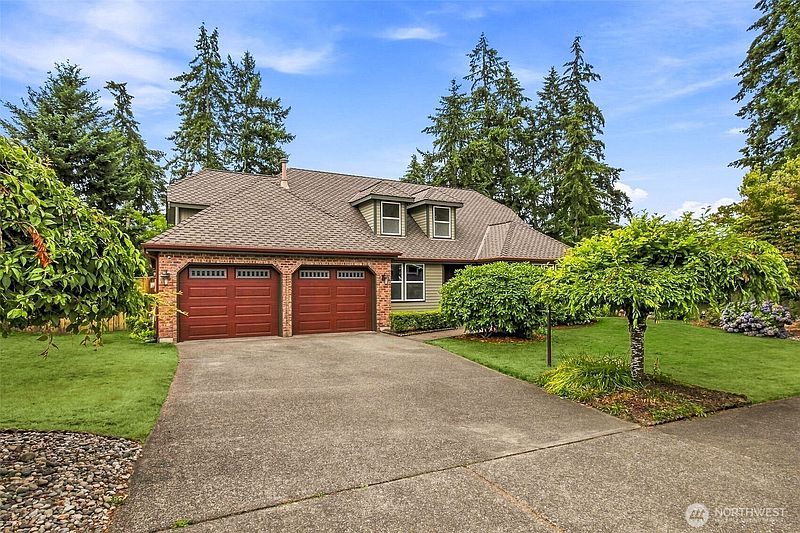2nd image of 3110 31st Avenue SE