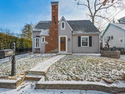 2150 Oak Dr, Saint Louis, MO, 63131