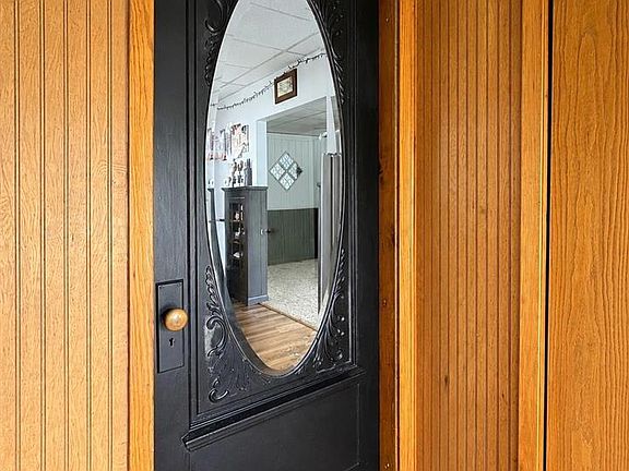 3rd image of 412 W 2nd St