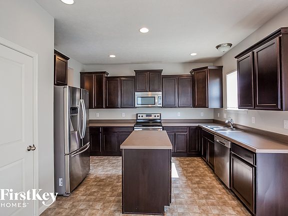 5th image of 5625 W Glenview Dr
